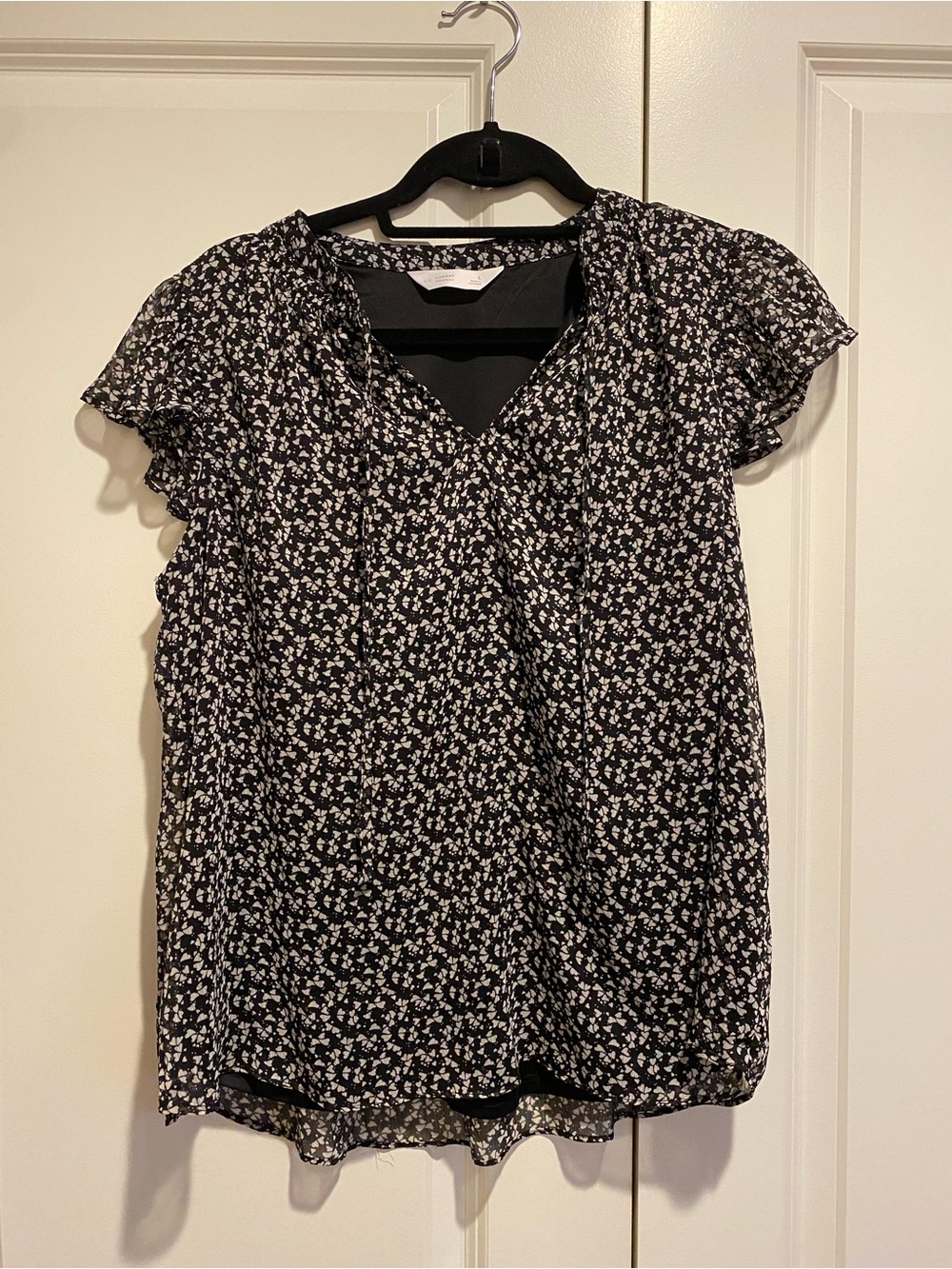 Lauren Conrad V-Neck Tie Flutter Sleeve Women’s Top